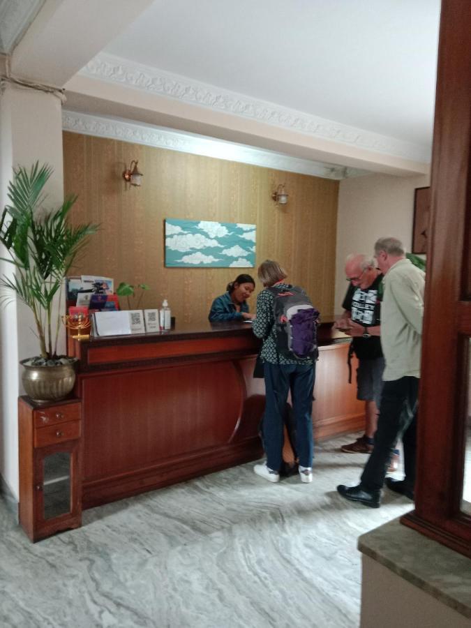 Hotel Lotus Garden カトマンズ エクステリア 写真