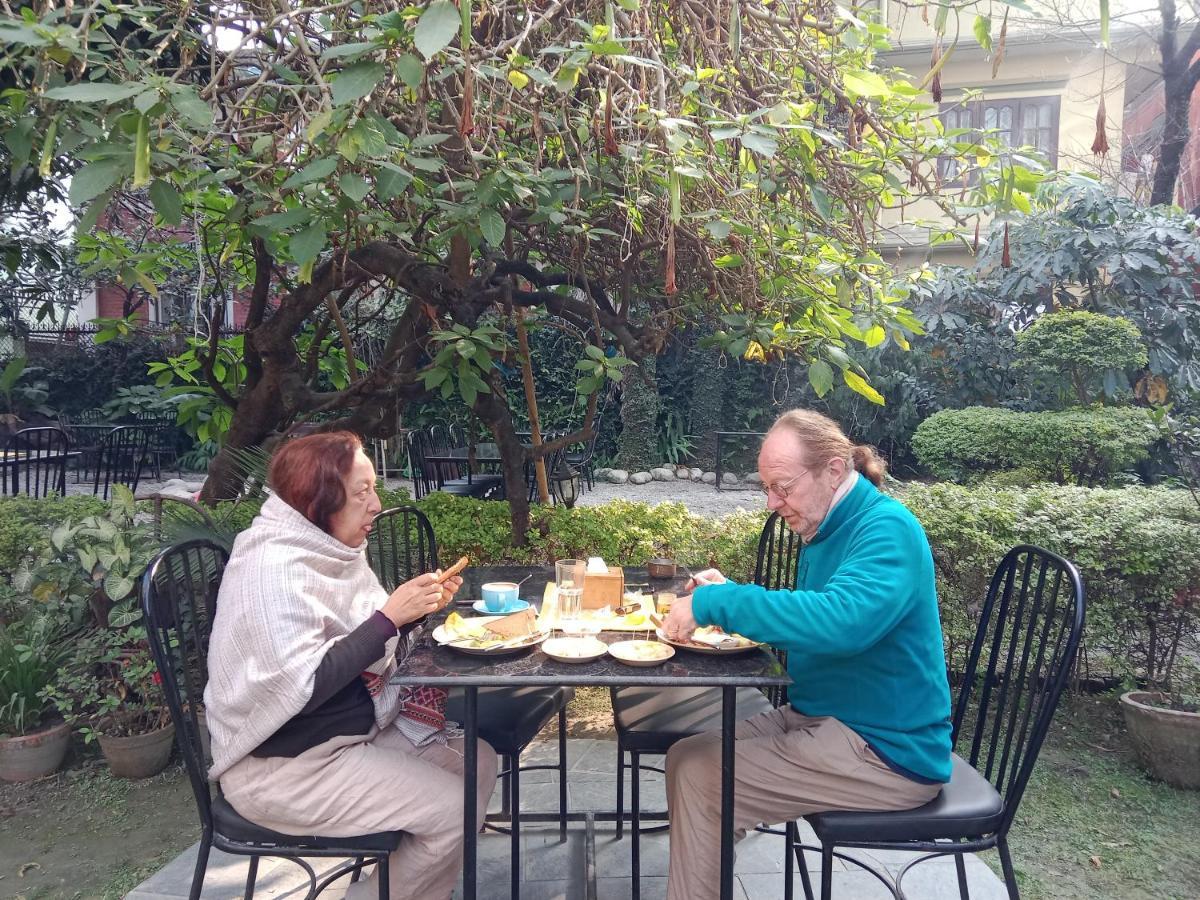 Hotel Lotus Garden カトマンズ エクステリア 写真